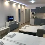 студио сънрайз а28, Apartment Lozenets