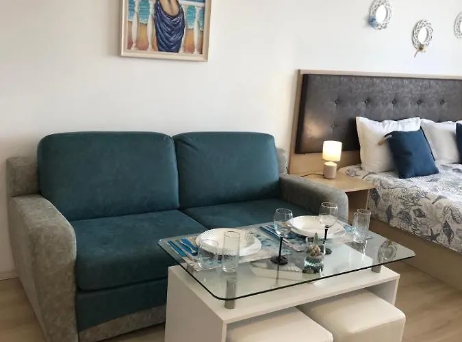 Apartment студио сънрайз а28,